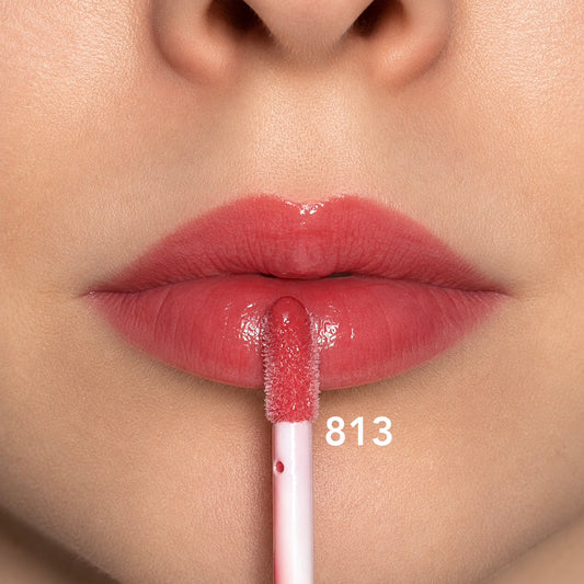 Gloss 813 Voile de Framboise - applicazione sulle labbra