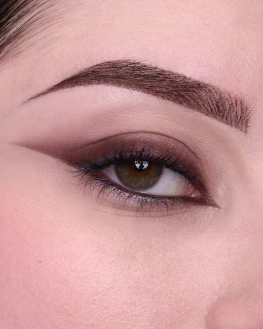 puroBIO Cosmetics LONG LASTING – Eyeliner Pencil 05L Marrone indossato